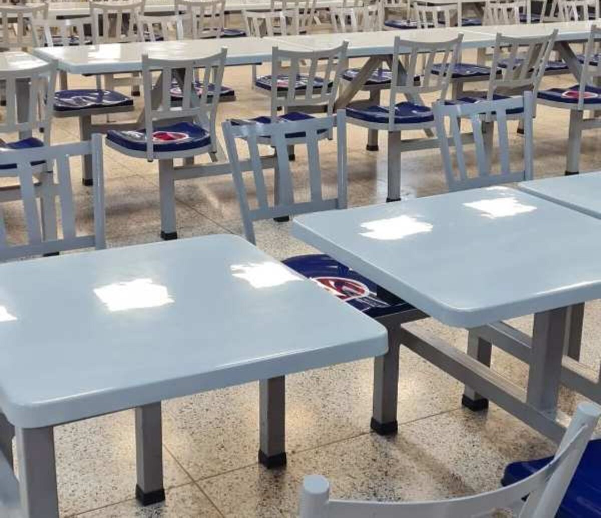 Food court equipped by M4 Industrias